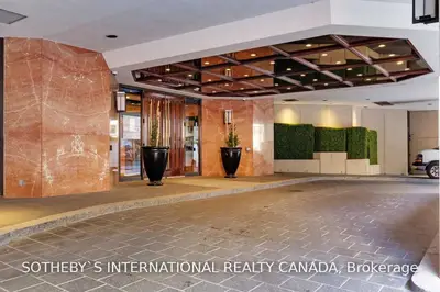 175 Cumberland Street 2406, Toronto C02, ON M5R 3M9