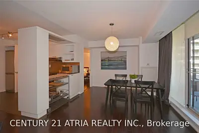 111 Elizabeth Street 733, Toronto C01, ON M5G 1P7