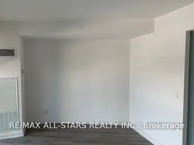 50 Bruyeres Mews 1206, Toronto C01, ON M5V 0G7