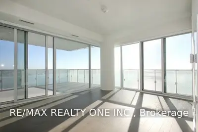 15 Queens Quay Street E 2502, Toronto C01, ON M5E 0A5