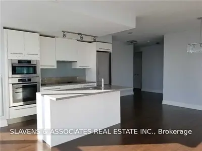80 John Street 2612, Toronto C01, ON M5V 3X4