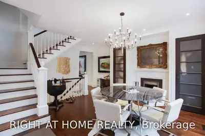 113 Roxborough Street W, Toronto C02, ON M5R 1T9