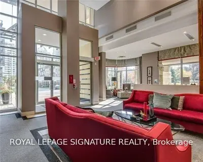 18 Kenaston Gardens 802, Toronto C15, ON M2K 1G8