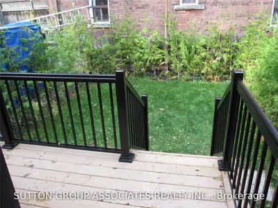6 Halton Street, Toronto C01, ON M6J 1R3