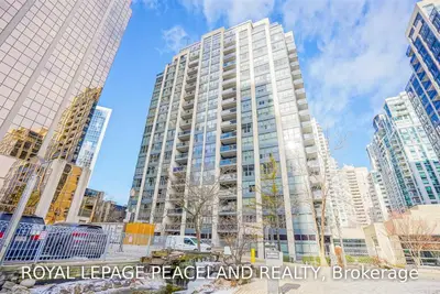 18 Hollywood Avenue 203, Toronto C14, ON M2N 6P5