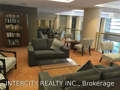1001 Bay Street 319, Toronto C01, ON M5S 3A6