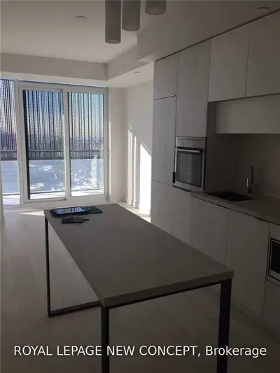 8 Eglinton Avenue E 3412, Toronto C10, ON M4P 0C1