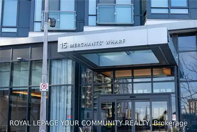 15 Merchants' Wharf 812, Toronto C08, ON M5A 0N8