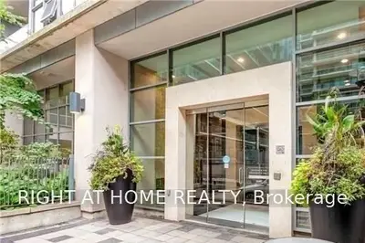 59 East Liberty Street 2108, Toronto C01, ON M6K 3R1