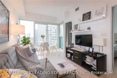 8 The Esplanade Street 1909, Toronto C08, ON M5E 0A6