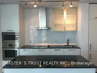 14 York Street 1202, Toronto C01, ON M5J 2Z2