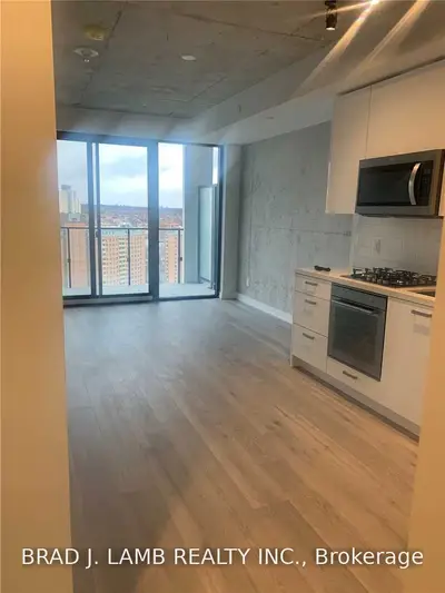 55 Ontario Street 2002, Toronto C08, ON M5A 0T8