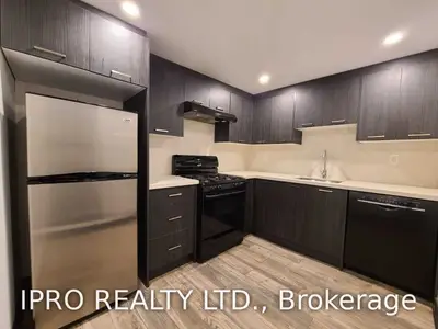 432 St Clarens Avenue B02, Toronto C01, ON M6H 3W3