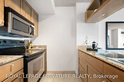 81 Navy Wharf Court 3616, Toronto C01, ON M5V 3S2