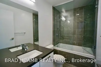55 Ontario Street 2106, Toronto C08, ON M5A 0T8