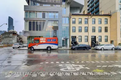 68 Shuter Street 902, Toronto C08, ON M5B 1B4