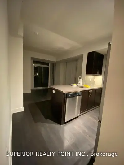 525 Adelaide St W Street 830, Toronto C01, ON M5V 1T6