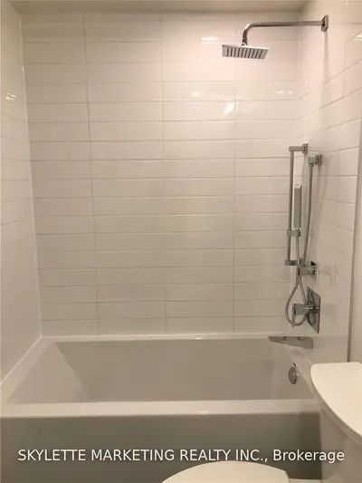 25 Richmond Street E 602, Toronto C08, ON M5C 0A6