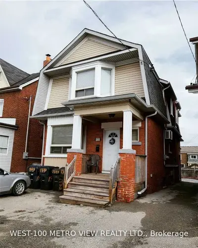 1733 Dufferin Street Main, Toronto C03, ON M6E 3N9