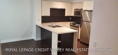21 Carlton Street 703, Toronto C08, ON M5B 1L3