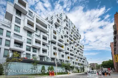 38 Cameron Street 715, Toronto C01, ON M5T 0C3