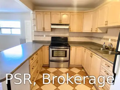 176 Ossington Avenue A, Toronto C01, ON M6J 2Z7