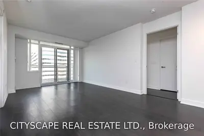 525 Adelaide Street W 1012, Toronto C01, ON M5V 1T4