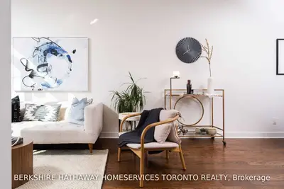 320 Richmond Street E 905, Toronto C08, ON M5A 1P9