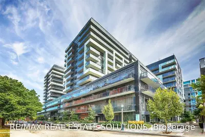 1030 King Street W 923, Toronto C01, ON M6K 3N3
