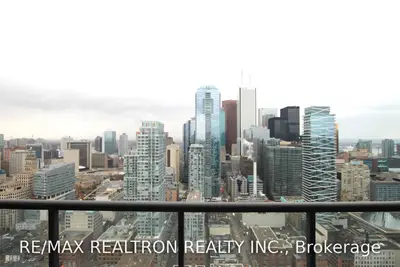 290 Adelaide Street W 3908, Toronto C01, ON M5V 1P6