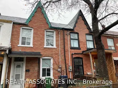 94 Ulster Street, Toronto C01, ON M5S 1G1