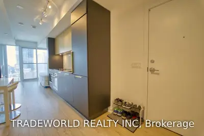 85 Wood Street 3805, Toronto C08, ON M4Y 0E8