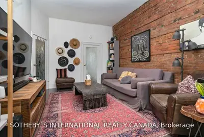 124 Argyle Street #main, Toronto C01, ON M6J 1N9