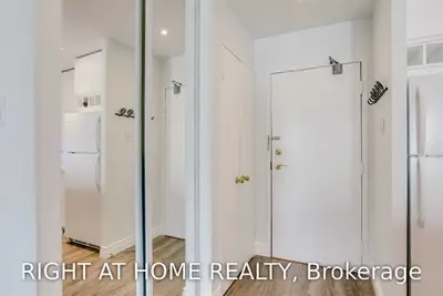 95 Prince Arthur Avenue 814, Toronto C02, ON M5R 3P6