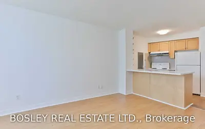 650 Queens Quay Street W 923, Toronto C01, ON M5V 3N2