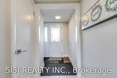 37 Carnival Court, Toronto C07, ON M2R 3T7