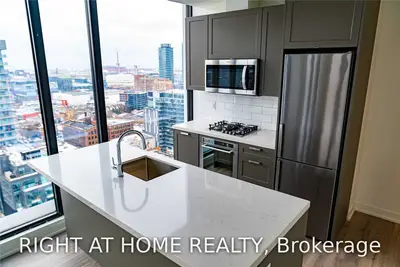 55 Ontario Street 2203, Toronto C08, On M6s 0a2