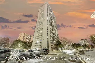 3303 Don Mills Road 2901, Toronto C15, ON M2J 4T6