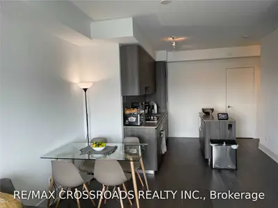 200 Bloor Street W 1202, Toronto C02, ON M5S 1T8