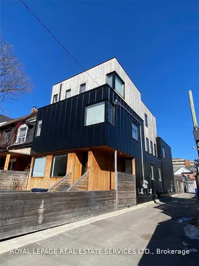 161 Palmerston Avenue A, Toronto C01, ON M6J 2J3