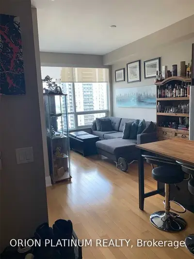 500 Sherbourne Street 3301, Toronto C08, ON M4X 1L1