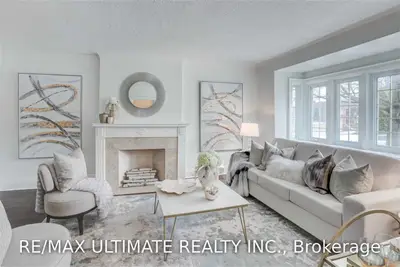 306 Fairlawn Avenue, Toronto C04, ON M5M 1T3
