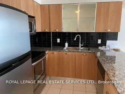 38 Grenville Street 3904, Toronto C01, ON M4Y 1A5