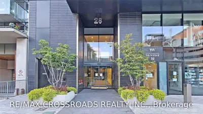 28 Wellesley Street E 2405, Toronto C08, ON M4Y 0C4
