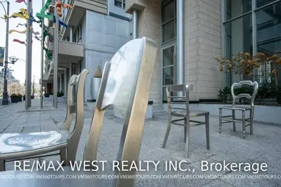 250 Wellington Street W 831, Toronto C01, ON M5V 3P6