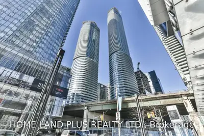 14 York Street 6112, Toronto C01, ON M5J 272