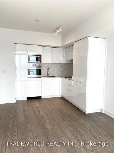 11 Wellesley Street W 5307, Toronto C01, ON M4Y 1E8