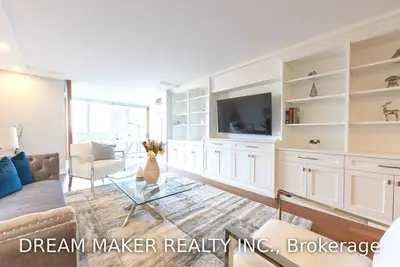278 Bloor Street E 902, Toronto C09, ON M4W 3M4