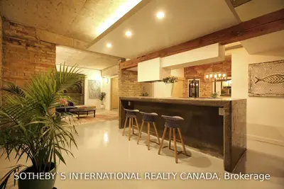 142 Roxborough Street, Toronto C02, ON M5R 1V1