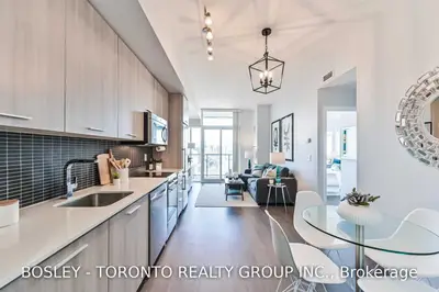 105 George Street 1915, Toronto C08, ON M5A 2N4